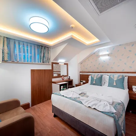 Lika Hotel 2*