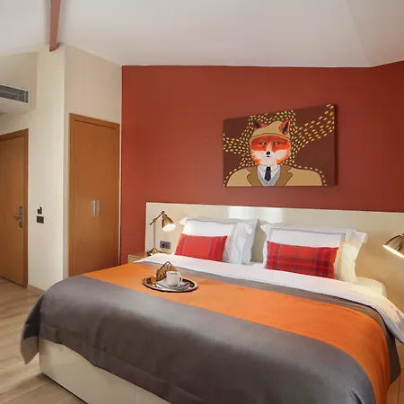 Hotel The Fox 4*
