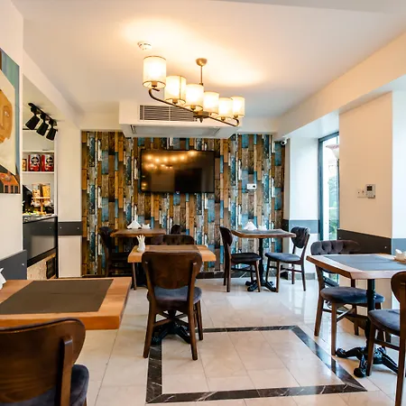 The Camelot 2* Istanbul