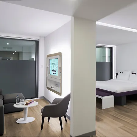 Hotel Yotel Airport, Entrance Istambul