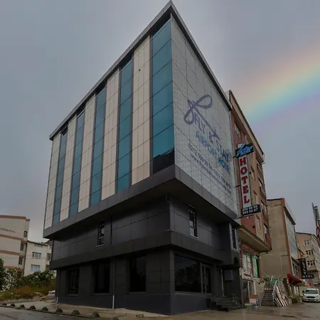 Fly And Airport Hotel