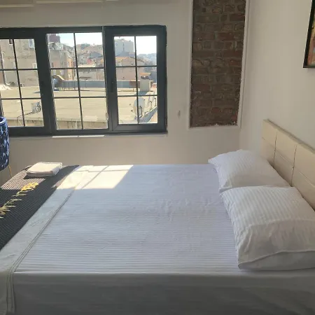 Apartment Nearby Taksim Spacious Flat With Duble Bed *