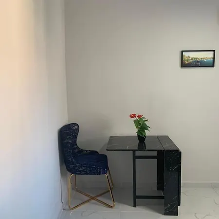 Nearby Taksim Spacious Flat With Duble Bed