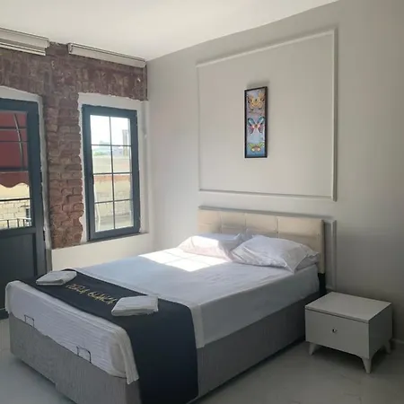 Apartment Nearby Taksim Spacious Flat With Duble Bed *