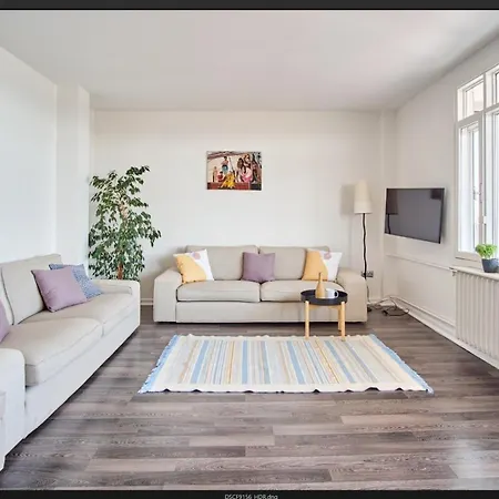 A Million Dollar View In The Heart Of The Apartment Istanbul