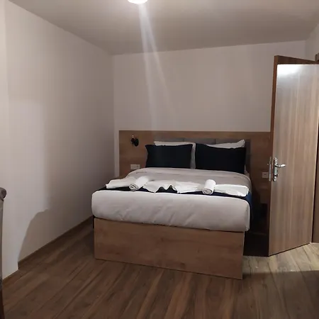 Hotel Golden Street 3*