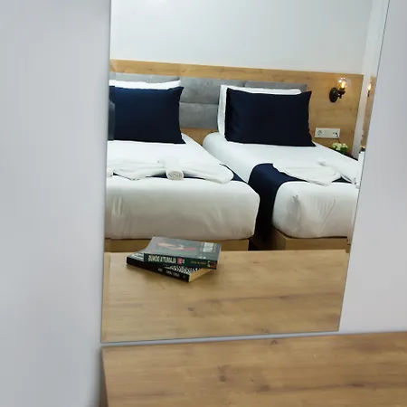 Golden Street 3*