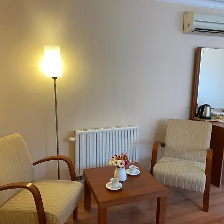 Triada Gayrettepe Hotel 3*