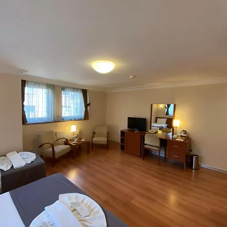 Triada Gayrettepe Hotel 3*