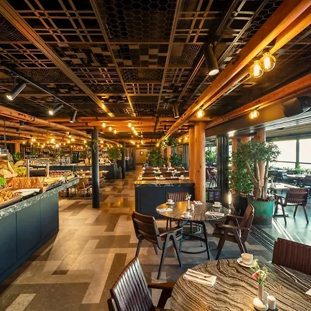 Hotel Novotel Bosphorus 5*