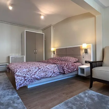 200 M2 Muhtesem Cati Kati, Roof Apartment