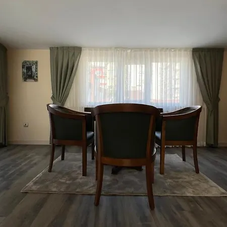 Apartment 200 M2 Muhtesem Cati Kati, Roof