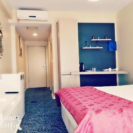 Aparthotel Oezyurtlar *