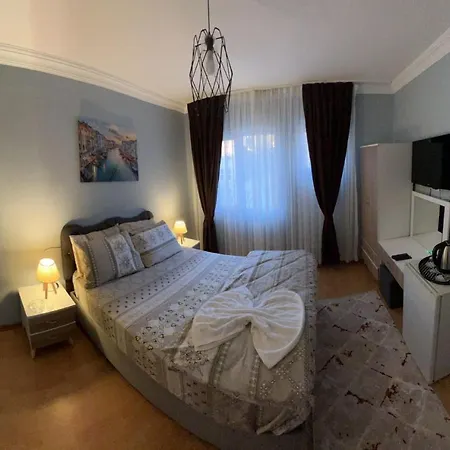 Class Hotel
