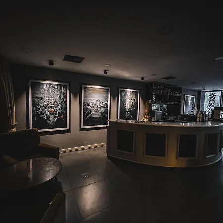 All Seasons Hotel 4*