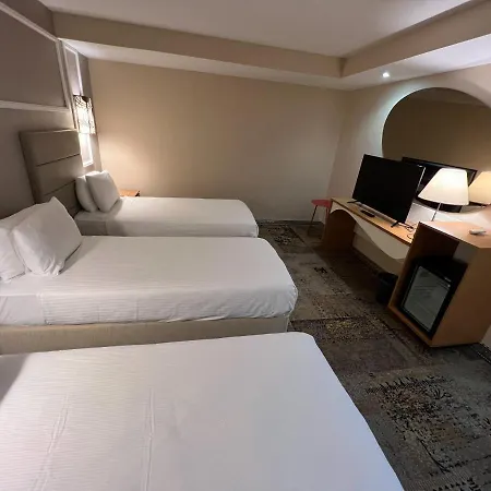 All Seasons Hotel 4*