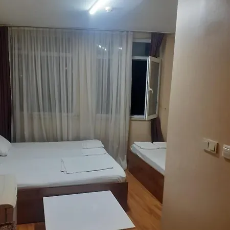 Istanbul City Hotel *