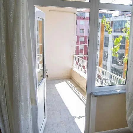 Appartamento 5 Minute Walking Distance Tram-metro-metrobus/1 Minute For Park/10 Minute For Mall