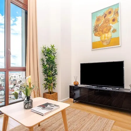 アパート Cozy Loft With Skyline View In Modern *