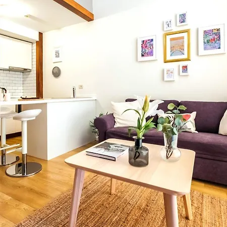 アパート Cozy Loft With Skyline View In Modern *