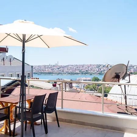 Flat With Balcony And Shared Terrace In Beyoglu Апартаменты *