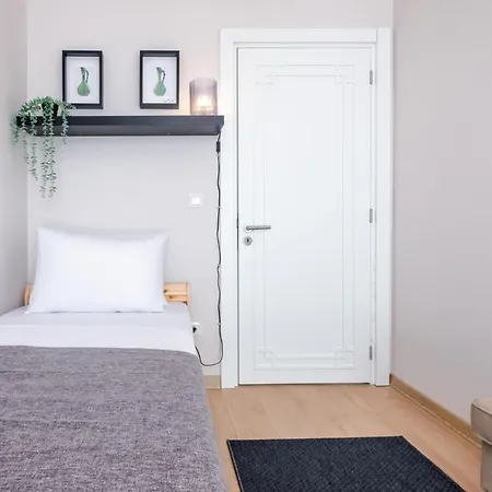 Sleek Flat In Kagithane With Terrace Apartmán *
