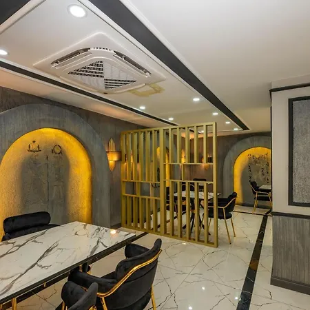 California Hotel 3*