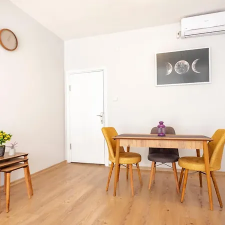 Lovely Flat Near Shore And Trendy Spots In Kadikoy Apartman *
