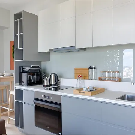 Roya Nova By Newinn Apartment