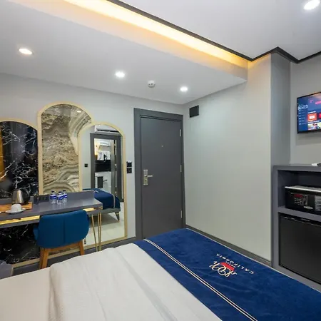 Hotel California 3*