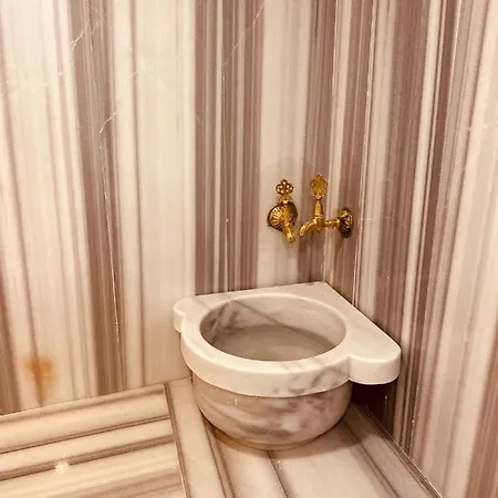 Royal Bosphorus & Hamam Hotel