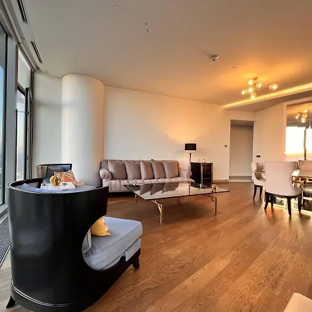 Daire A Luxury 150m2, 3 Min To Istinye Park Mall, 8 Min To Vadi Istanbul, 2 Bedroom 3 Bathroom *