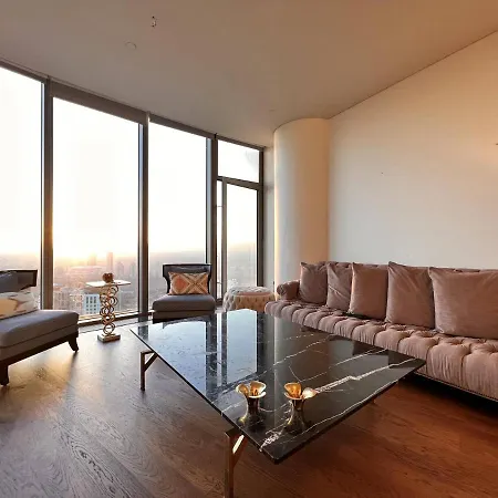Daire A Luxury 150m2, 3 Min To Istinye Park Mall, 8 Min To Vadi Istanbul, 2 Bedroom 3 Bathroom