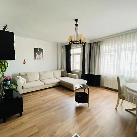 Bosphorus In The Center Of Besiktas Apartment
