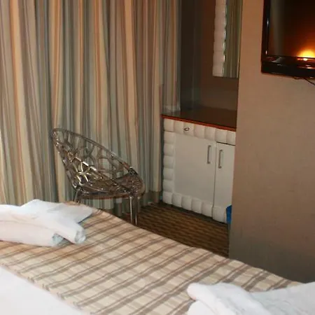 Alyon Hotel 3*