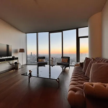 Daire A Luxury 150m2, 3 Min To Istinye Park Mall, 8 Min To Vadi Istanbul, 2 Bedroom 3 Bathroom