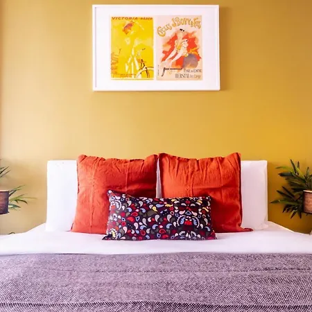 Chic Flat With Balcony Near Moda Shore * イスタンブール