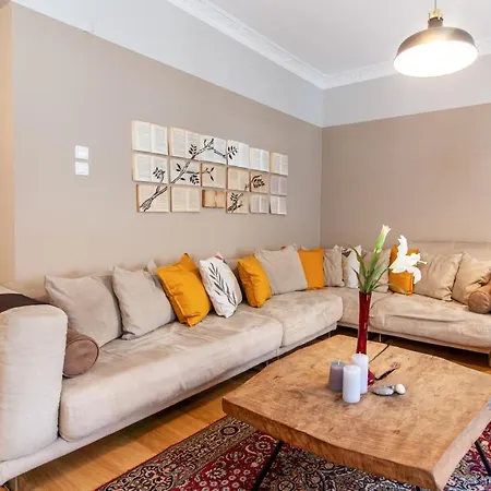 Vibrant Flat With Balcony In Sisli * اسطنبول