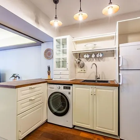 Central And Stylish Flat In The Heart Of Beyoglu イスタンブール