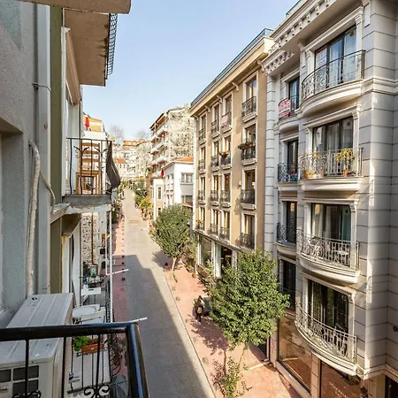 Central And Stylish Flat In The Heart Of Beyoglu * イスタンブール