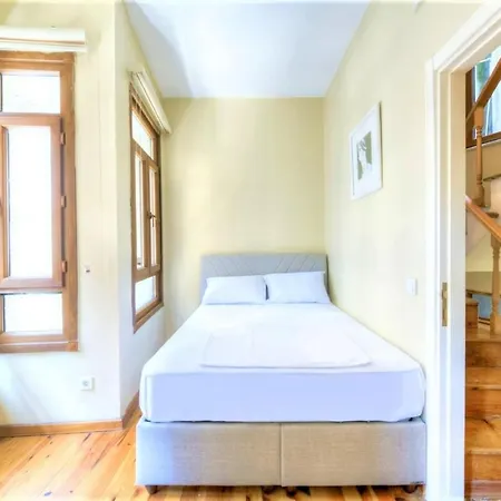 Frame Istanbul