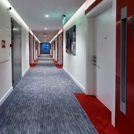 Ramada Encore Kartal Otel 4*