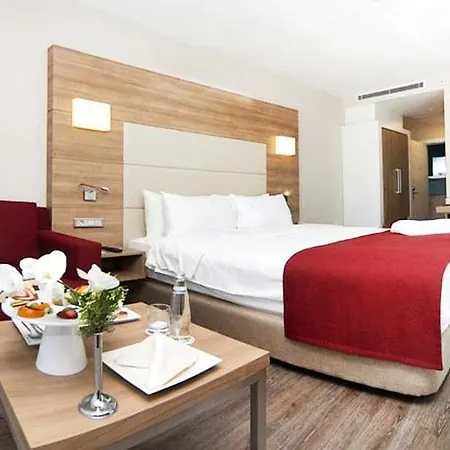 Hotel Ramada Encore Kartal