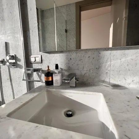 Daire A Luxury 150m2, 3 Min To Istinye Park Mall, 8 Min To Vadi Istanbul, 2 Bedroom 3 Bathroom