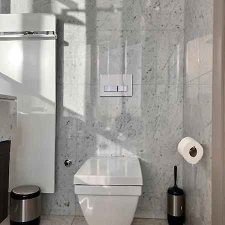 A Luxury 150m2, 3 Min To Istinye Park Mall, 8 Min To Vadi Istanbul, 2 Bedroom 3 Bathroom Daire