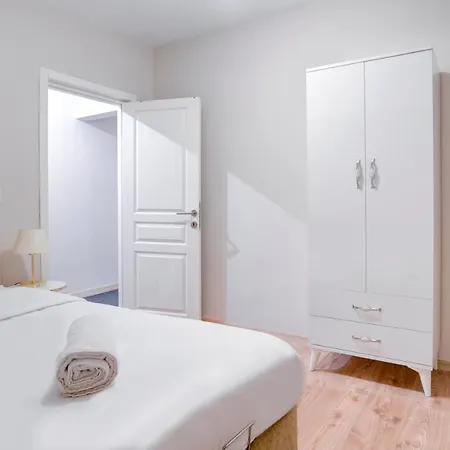 Comfortable House For Families Close To Taksim شقة