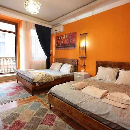 Taksim Pandora * Provincia di Istanbul