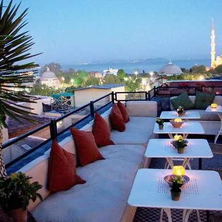 Nomade Hotel 3*