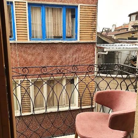 Ariya Yildiz Apart *