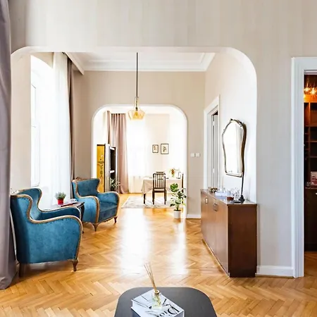 アパート Historical Flat With A Lovely Sea View In Beyoglu